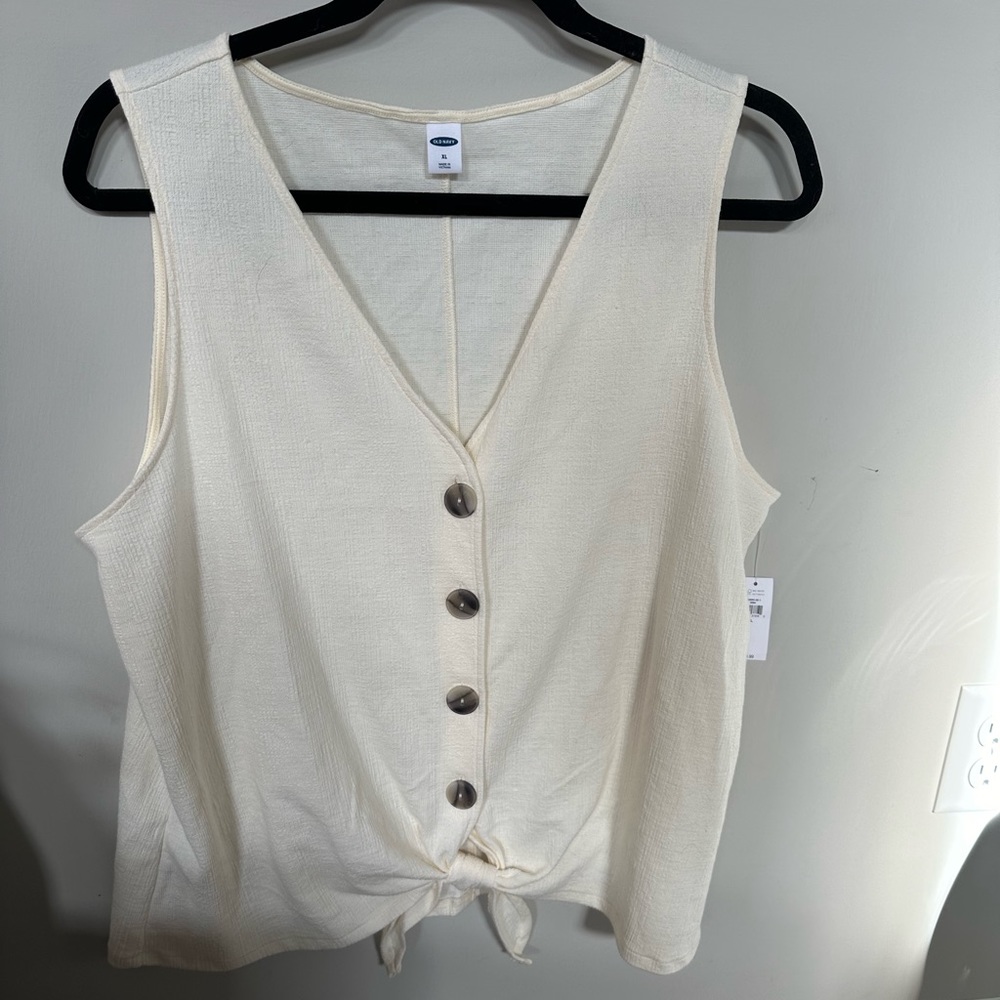 Women’s cream button down tank top